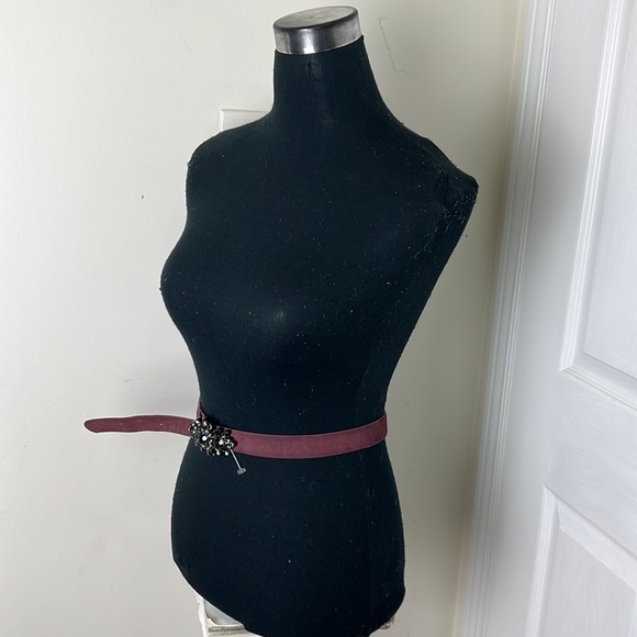 Loft Suede Leather Rhinestones Buckle Burgundy Belt Size Medium - Picture 3 of 16